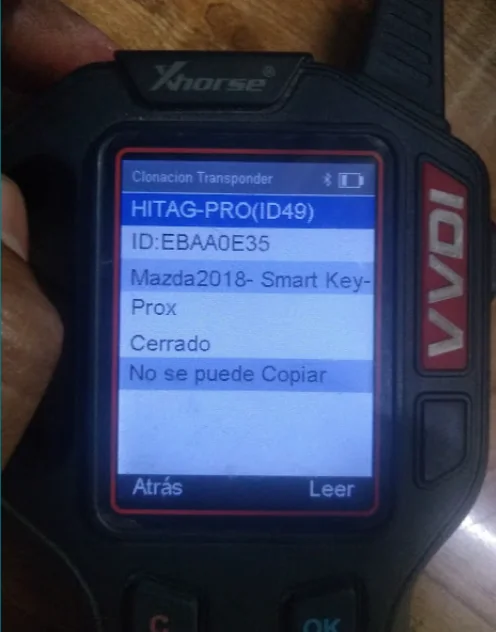 Herramienta de programación de transponder utilizada en cerrajería automotriz